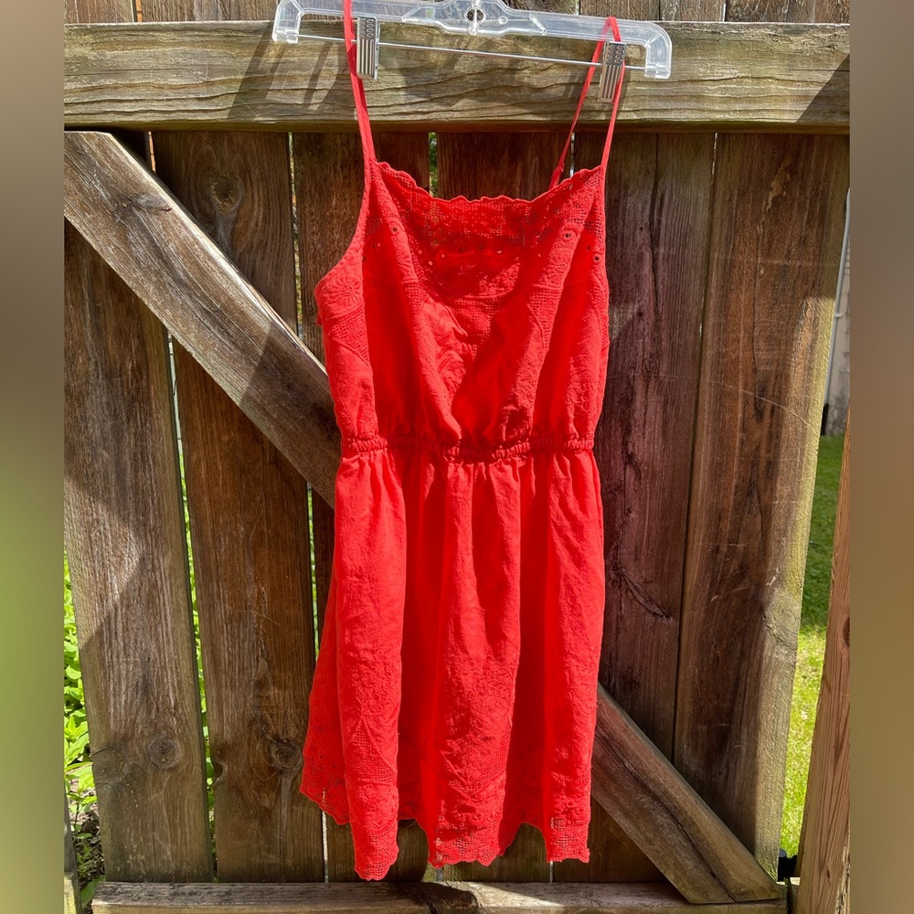 Red eyelet mini sundress size M Kimchi Blue